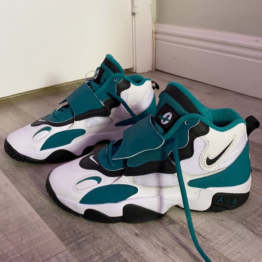 NIKE SNEAKERS ❤️